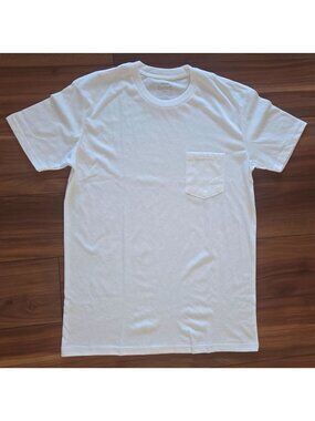 True Classic White Short Sleeve Crew Neck Shirt Lot of 2 Men Size Med w pocket